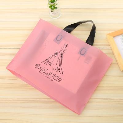 服裝袋：商業零售的形象名片與體驗終端