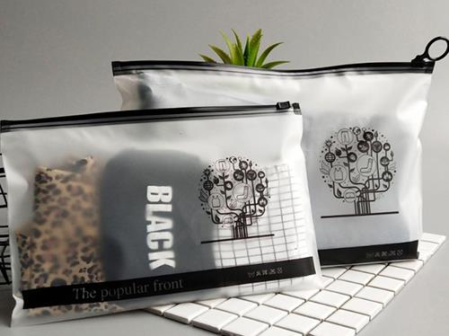 包裝袋：現(xiàn)代消費(fèi)生態(tài)中的可持續(xù)創(chuàng)新與設(shè)計(jì)革命